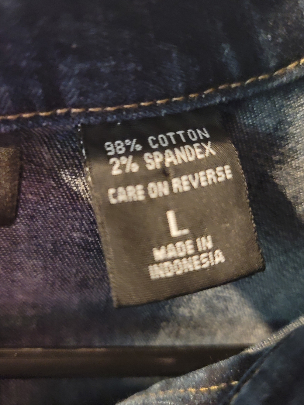 Women's Zip-Front Denim Jacket in Medium Blue - Picture 4 of 9
